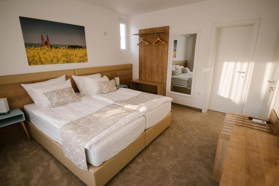 2I Rooms